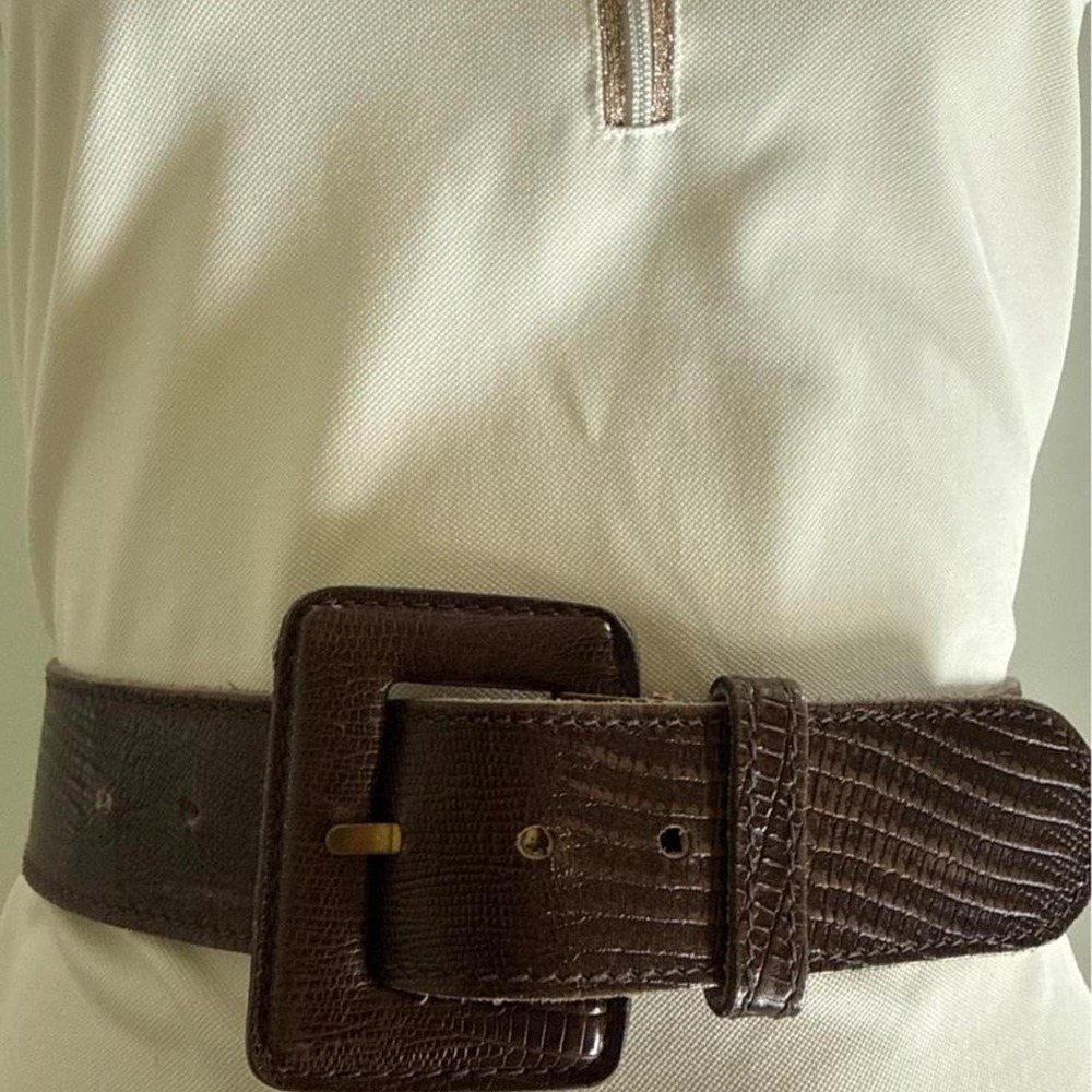 Vintage Calderon Brown leather belt with crocodile skin texture, 27-31"